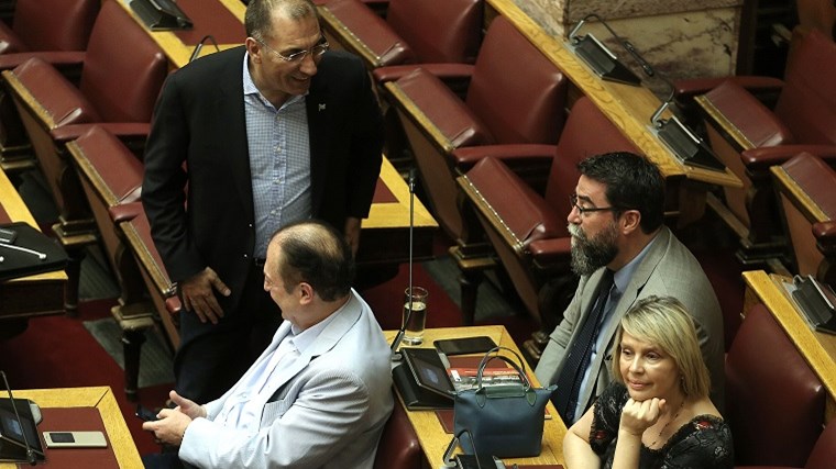 Το «πηγαδάκι» των πρώην βουλευτών των ΑΝΕΛ με βουλευτή της ΝΔ – ΦΩΤΟ