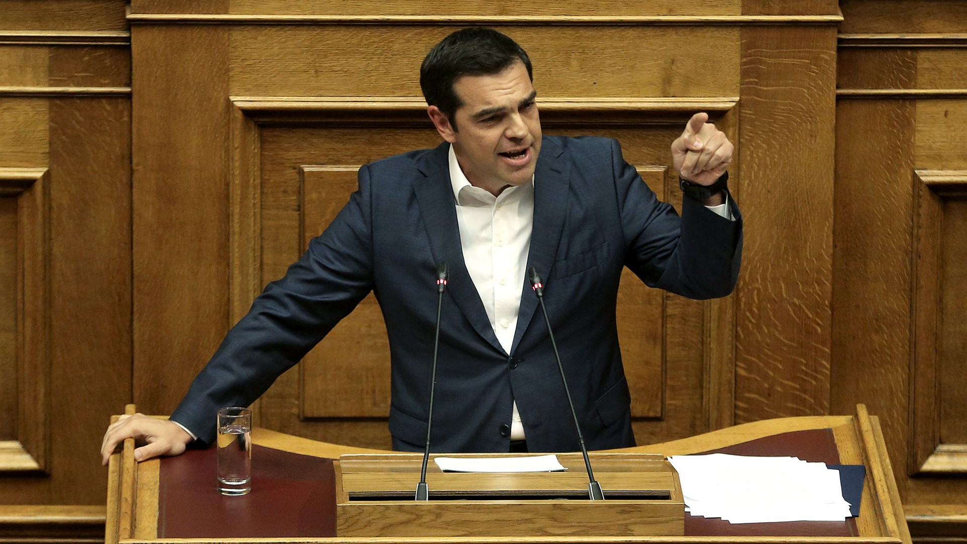 Τσίπρας προς Μητσοτάκη: Με τον ακροδεξιό παροξυσμό σας γίνεστε εθνικά επικίνδυνος – BINTEO