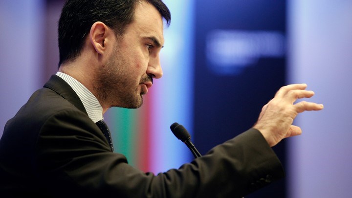 Χαρίτσης: Βγάζουμε τη χώρα από τα μνημόνια με όρους καθαρής εξόδου