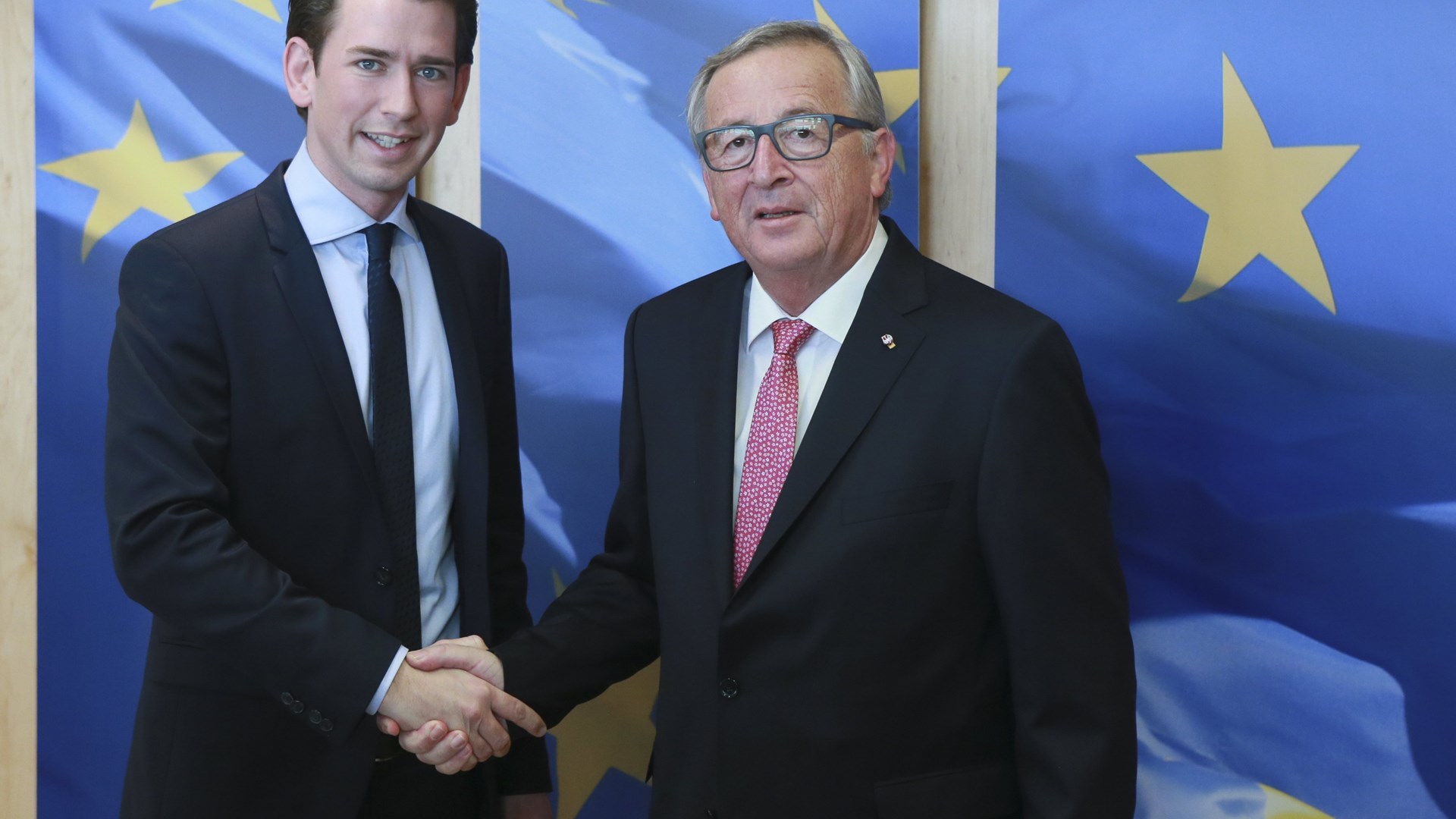 Γιούνκερ – Κουρτς: H EE στρέφεται στην προστασία των Συνόρων έναντι της αναδιανομής προσφύγων