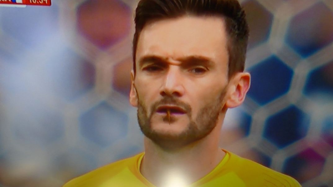 Αυτό είναι το πιο…αηδιαστικό ΒΙΝΤΕΟ του Μουντιάλ:  Δεν έφαγε γκολ ο Γιορίς, αλλά «έφαγε» έντομο