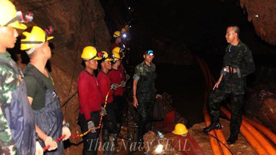 Ανατροπή – Αναβλήθηκε η επιχείρηση διάσωσης των 12 παιδιών στο σπήλαιο της Ταϊλάνδης – ΒΙΝΤΕΟ