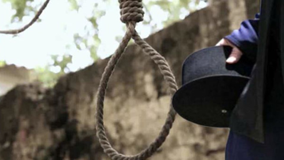 “Πάγωσε” όλος ο Βόλος – Ιερέας κρεμάστηκε πριν τον αρραβώνα του γιου του