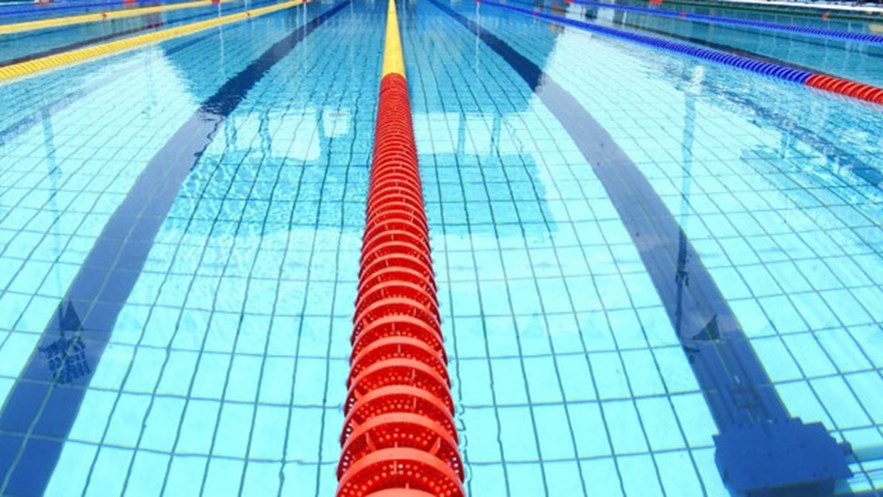 Τραγωδία στη Θεσσαλονίκη – Πέθανε 18χρονος – Κατέρρευσε βγαίνοντας από την πισίνα