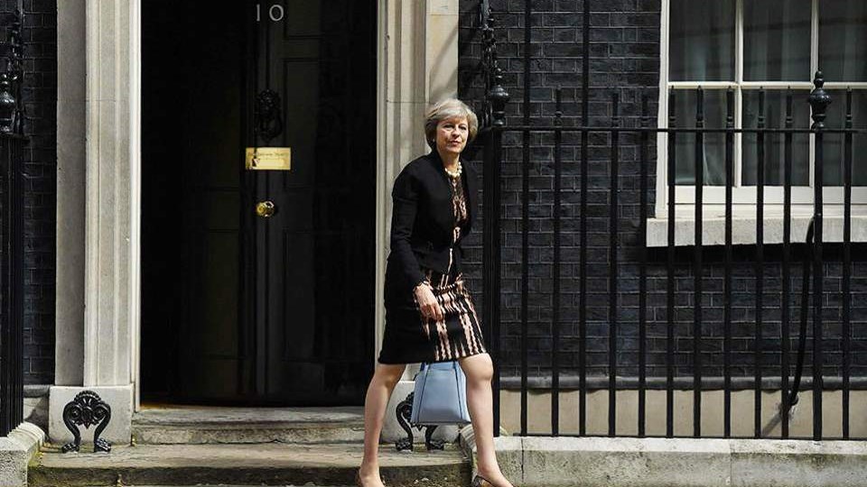 Η Μέι απορρίπτει νέα διεξαγωγή δημοψηφίσματος για το Brexit