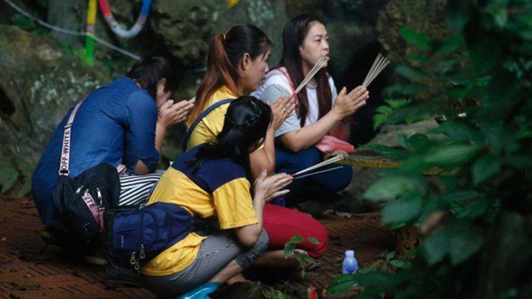 Ο συγκλονιστικός όρκος που έδωσαν οι γονείς των 12 μαθητών στην Ταϊλάνδη- Ποια είναι η κατάσταση των παιδιών που διασώθηκαν