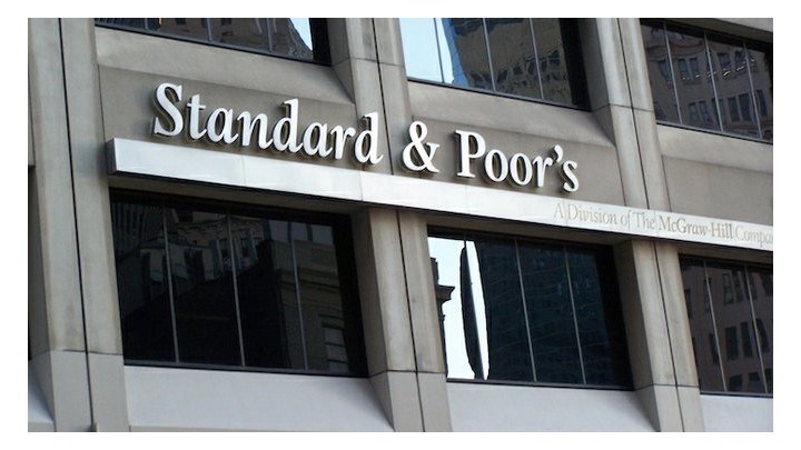 O Standard & Poor’s προειδοποιεί για τον κίνδυνο ταχείας επιδείνωσης της τουρκικής οικονομίας