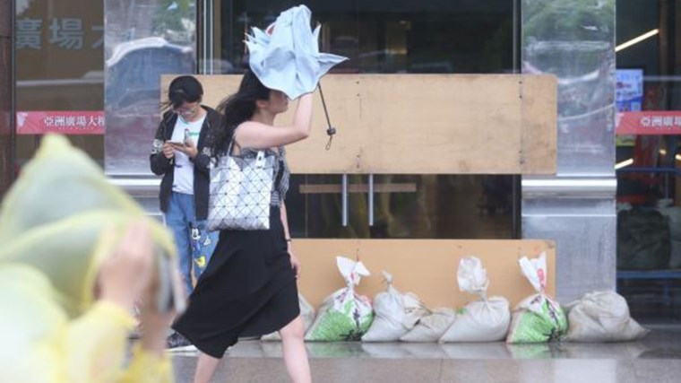 Ο τυφώνας Μαρία “τρομοκρατεί” την Ταϊβάν