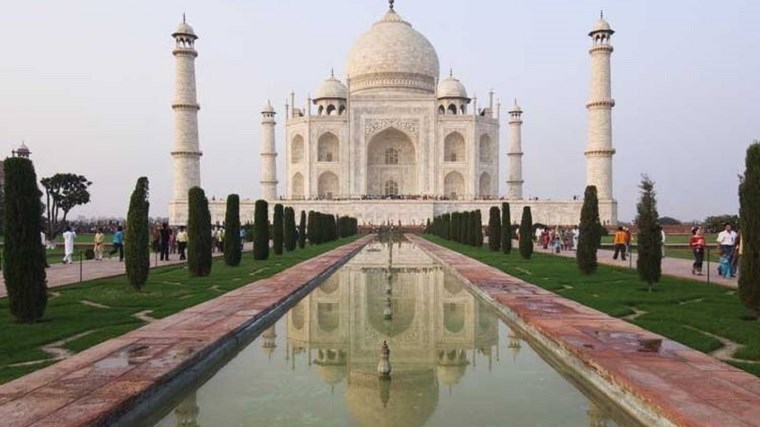 Κόντρα στην Ινδία για το Ταζ Μαχάλ: Ή θα το κλείσουμε ή θα το καταστρέψετε…