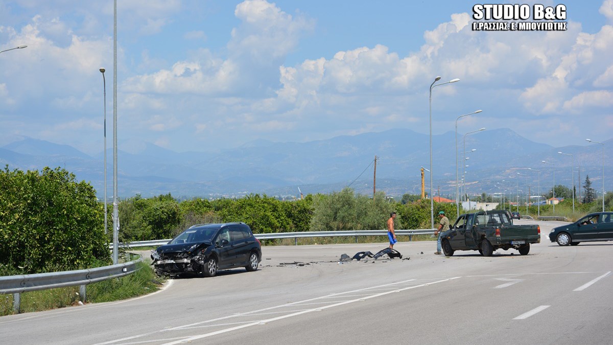 Σφοδρή σύγκρουση αυτοκινήτων στην Αργολίδα – ΒΙΝΤΕΟ – ΦΩΤΟ
