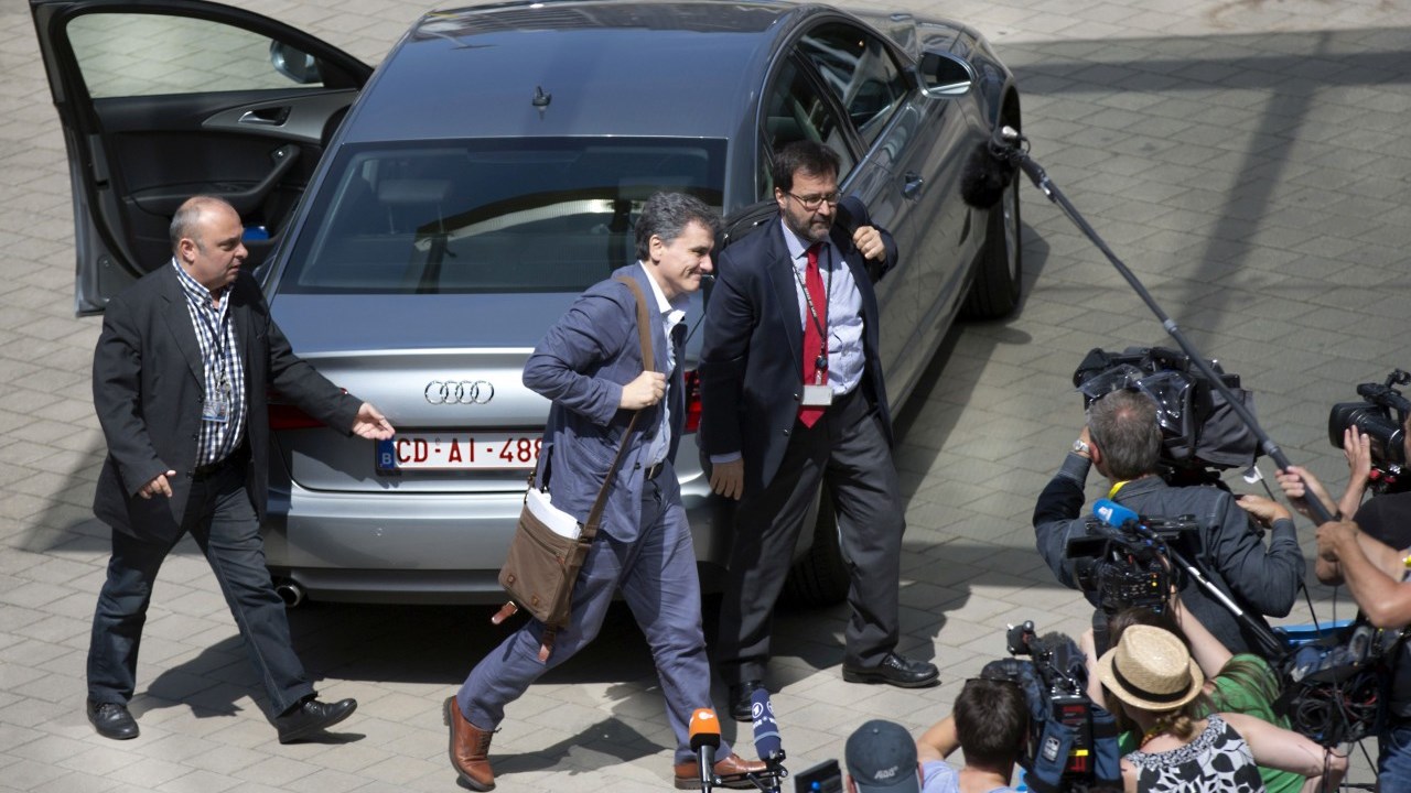 ΑΠΕΥΘΕΙΑΣ- Οι αφίξεις των υπουργών Οικονομικών στο Eurogroup