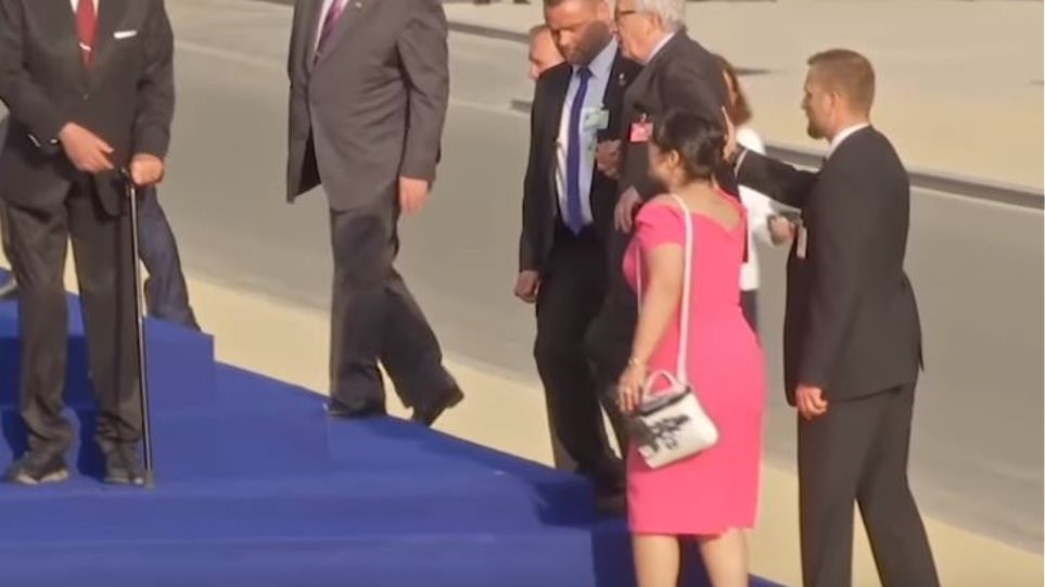 Χαμός στο διαδίκτυο με την… αστάθεια του Γιούνκερ στη Σύνοδο Κορυφής του ΝΑΤΟ – ΒΙΝΤΕΟ