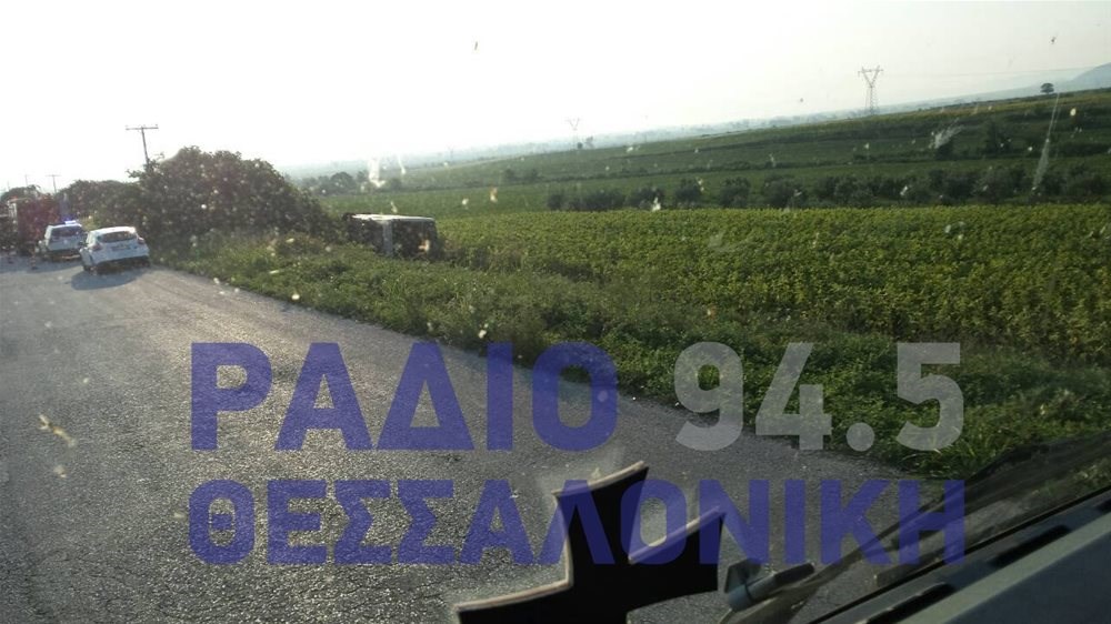 Ανατροπή λεωφορείου των ΚΤΕΛ Δράμας με 13 επιβάτες – Στο νοσοκομείο οκτώ τραυματίες – ΒΙΝΤΕΟ