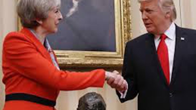 Τραμπ σε Μέι: Ολοκληρώστε το Brexit όπως θέλετε, αρκεί να συνάψουμε μια εμπορική συμφωνία