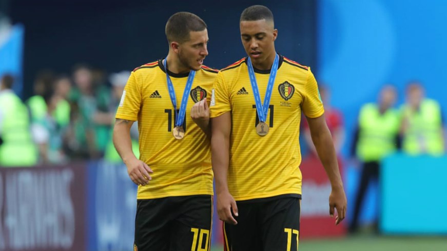 Δήλωση-βόμβα του Αζάρ για το μέλλον του