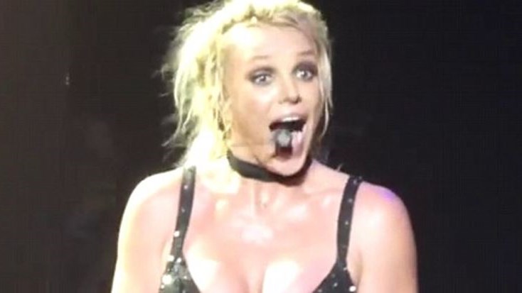 Το… σέξι “ατύχημα” της Μπρίτνεϊ Σπίαρς επί σκηνής – ΒΙΝΤΕΟ