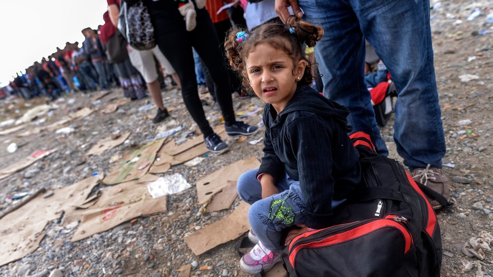 Γερμανική απαίτηση για τις επανενώσεις των οικογενειών: «Πληρώστε για να πάρουμε τους 3.500 πρόσφυγες»