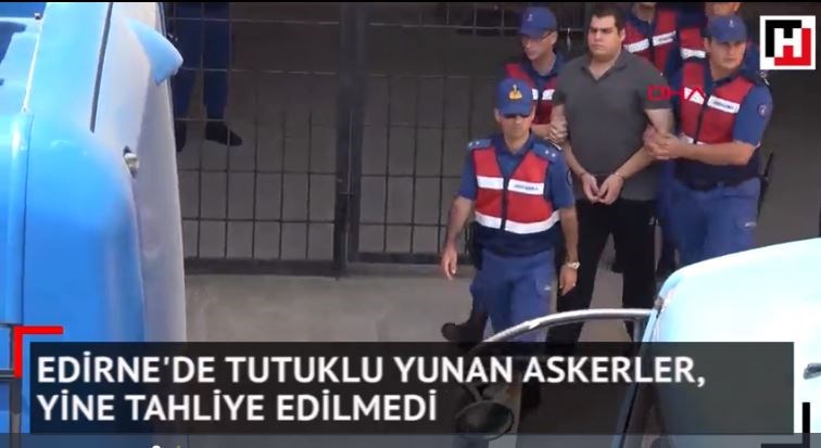 Νέο βίντεο από τη μεταγωγή των δύο Ελλήνων στρατιωτικών στα δικαστήρια