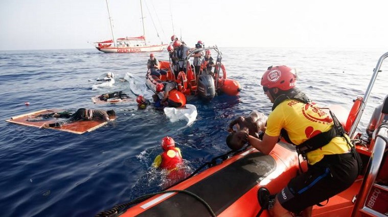 Καταγγελία από ισπανική ΜΚΟ – Η λιβυκή ακτοφυλακή άφησε πρόσφυγες να πεθάνουν
