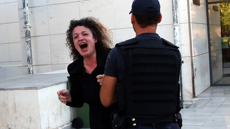 Ξέσπασαν η μητέρα και η αδερφή της Δώρας Ζέμπερη – Κατάρες κατά του Σοροπίδη – ΒΙΝΤΕΟ