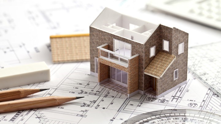 Θύμα ξυλοδαρμού ο προϊστάμενος της Πολεοδομίας Σαντορίνης