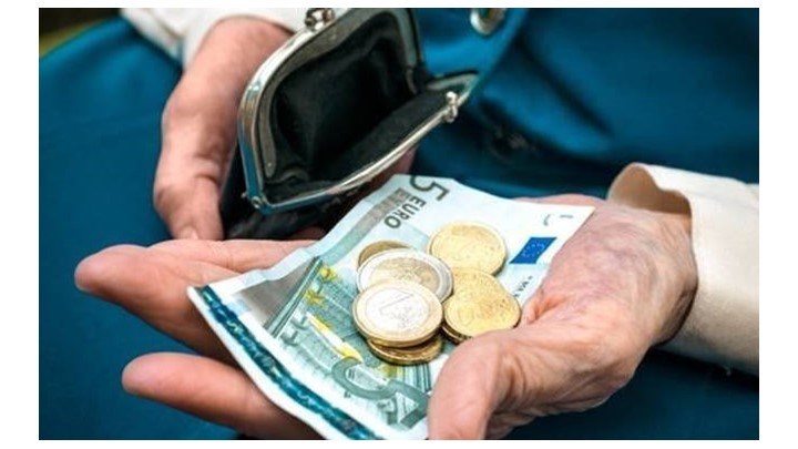 Σας ενδιαφέρει: Πότε θα γίνει η πληρωμή των συντάξεων Αυγούστου – Οι ημερομηνίες ανά Ταμείο