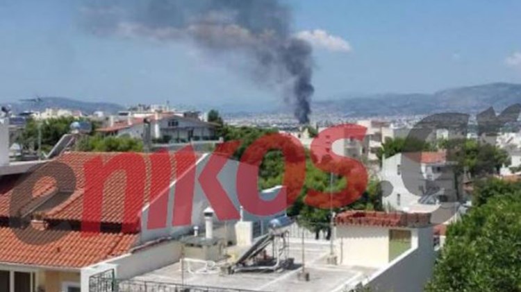 Υπό μερικό έλεγχο η φωτιά στο Μενίδι