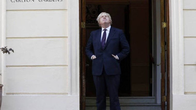 Σάλος με τον Μπόρις Τζόνσον – Παραμένει στην επίσημη κατοικία του ΥΠΕΞ “τζάμπα” αν και έχει παραιτηθεί – ΦΩΤΟ