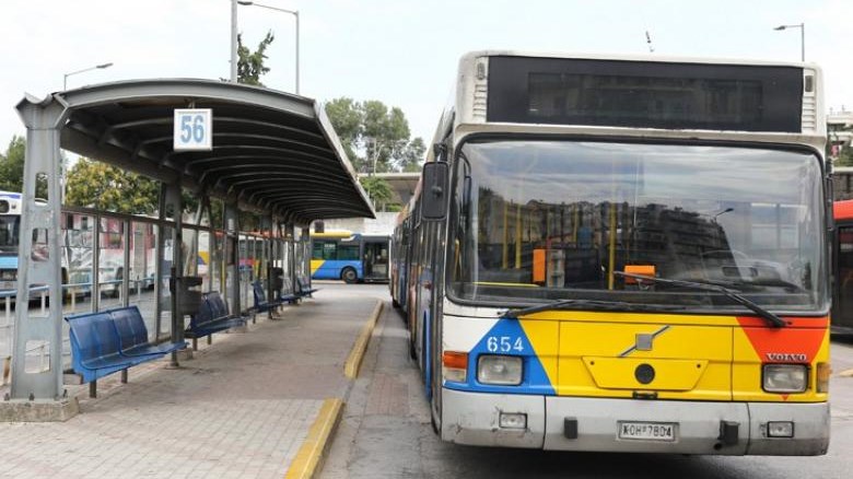 Οδηγός λεωφορείου του ΟΑΣΘ κάνει έκκληση στους επιβάτες να βάζουν… αποσμητικό – ΦΩΤΟ