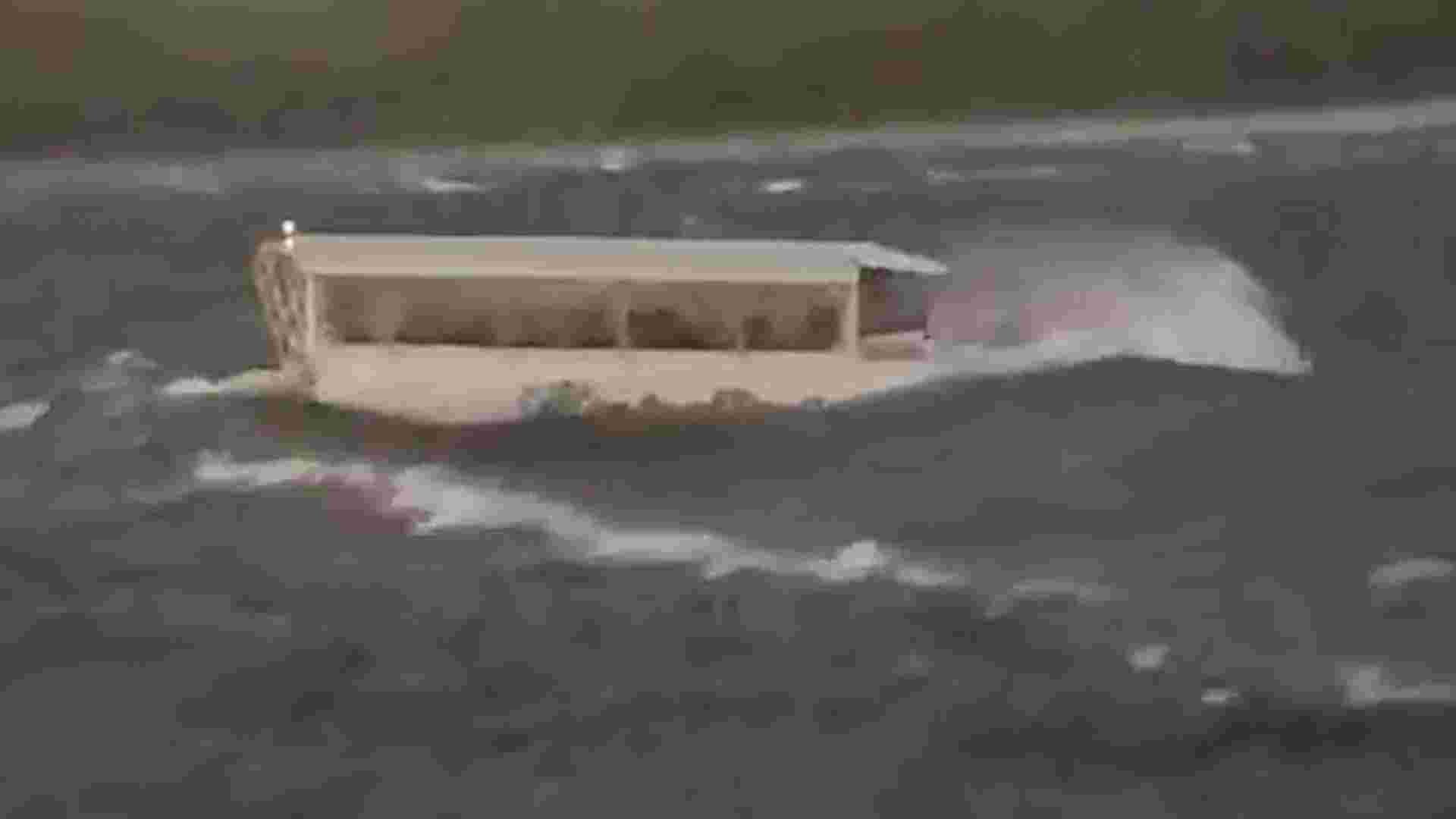 Ξεκληρίστηκε οικογένεια από τη βύθιση της ”βάρκας – πάπιας”στο Μιζούρι – Εικόνες σοκ από τη στιγμή του ναυαγίου – ΒΙΝΤΕΟ