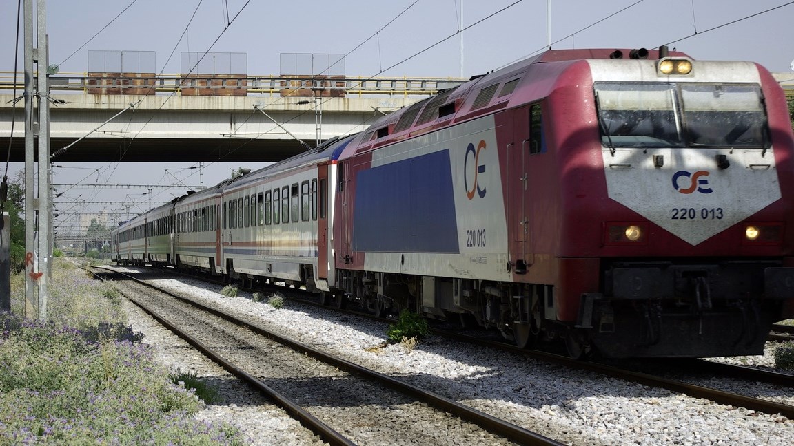 Τρένο παρέσυρε και σκότωσε δύο μετανάστες – Λίγη ώρα μετά η ίδια αμαξοστοιχία τραυμάτισε άλλον έναν