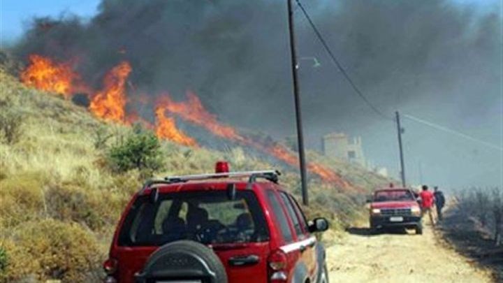 Σε εξέλιξη πυρκαγιά στη Σκόπελο