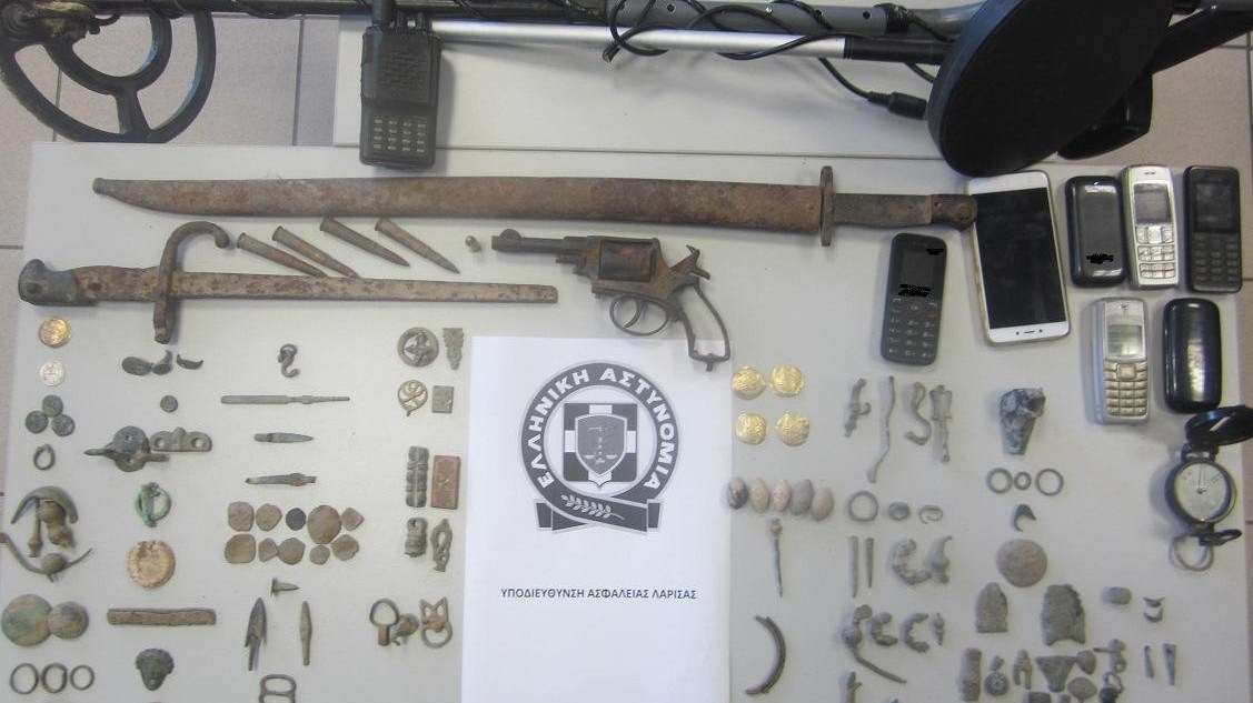 Εξαρθρώθηκε σπείρα αρχαιοκάπηλων στη Λάρισα και την Καρδίτσα – ΦΩΤΟ