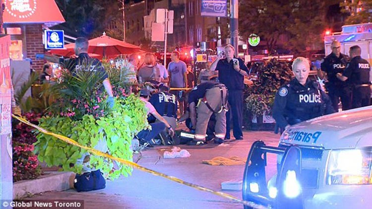 Νεκρός ο δράστης που άνοιξε πυρ και σκόρπισε τον τρόμο στην ελληνική συνοικία του Τορόντο – Τουλάχιστον 10 τραυματίες