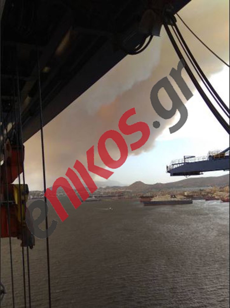 Η φωτιά όπως φαίνεται από το Νέο Ικόνιο – ΦΩΤΟ αναγνώστη