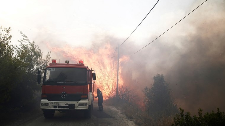 Εγκλωβισμένες γυναίκες σε σπίτι στο Μάτι – Δραματική έκκληση για βοήθεια