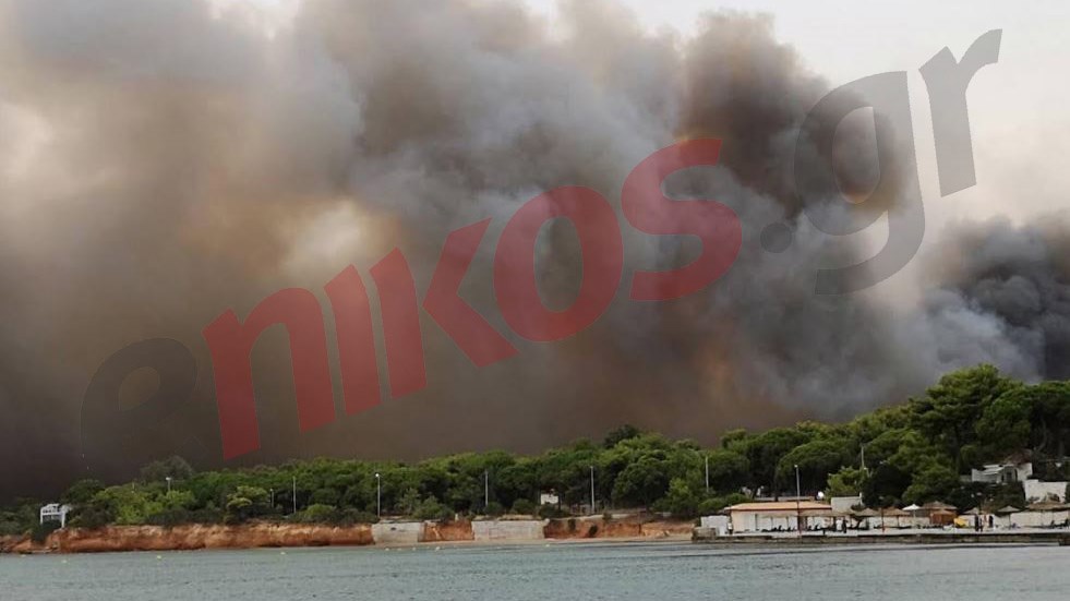 Εκκενώθηκαν οι κατασκηνώσεις της Πολεμικής Αεροπορίας και του Στρατού Ξηράς – ΦΩΤΟ αναγνώστη