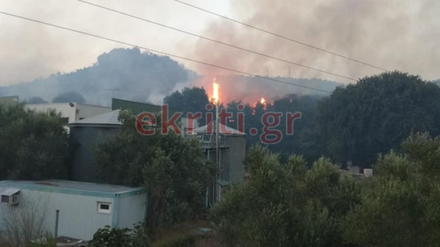 Συναγερμός για φωτιές σε δύο Δήμους του νομού Χανίων – Εκκενώθηκε οικισμός