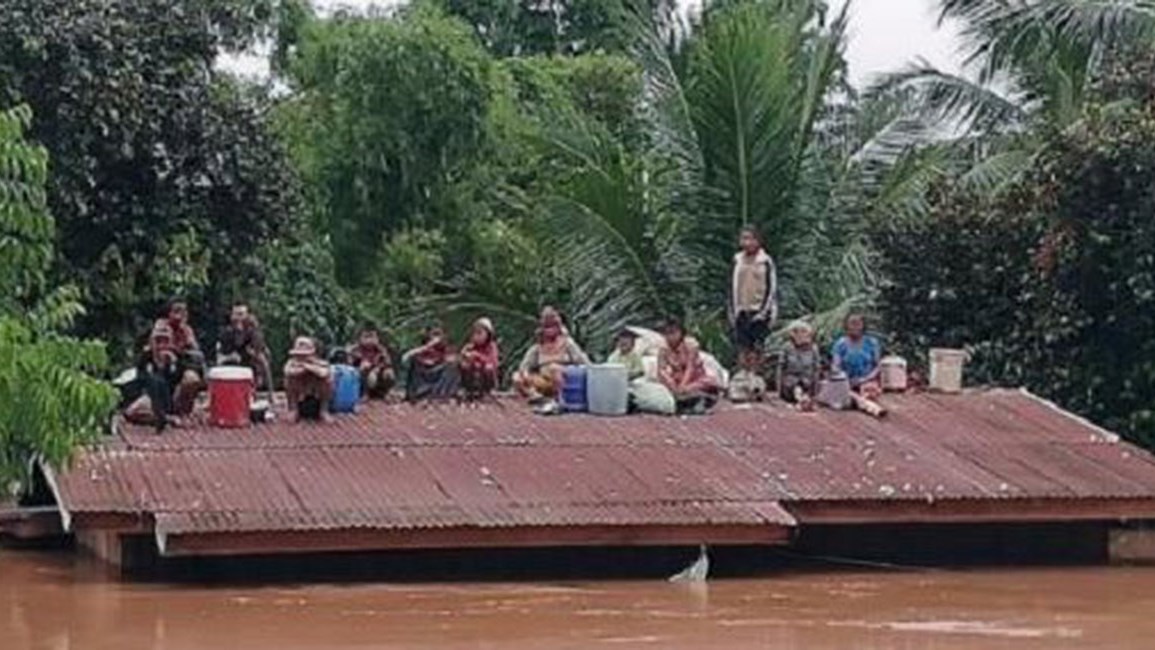 Εκατοντάδες αγνοούμενοι από κατάρρευση φράγματος- ΒΙΝΤΕΟ