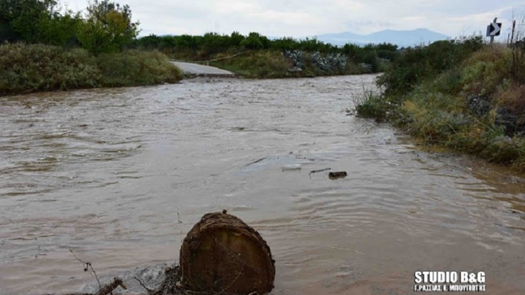 Καταιγίδα στο Ναύπλιο – Έκλεισαν οι δρόμοι από τα νερά – ΦΩΤΟ