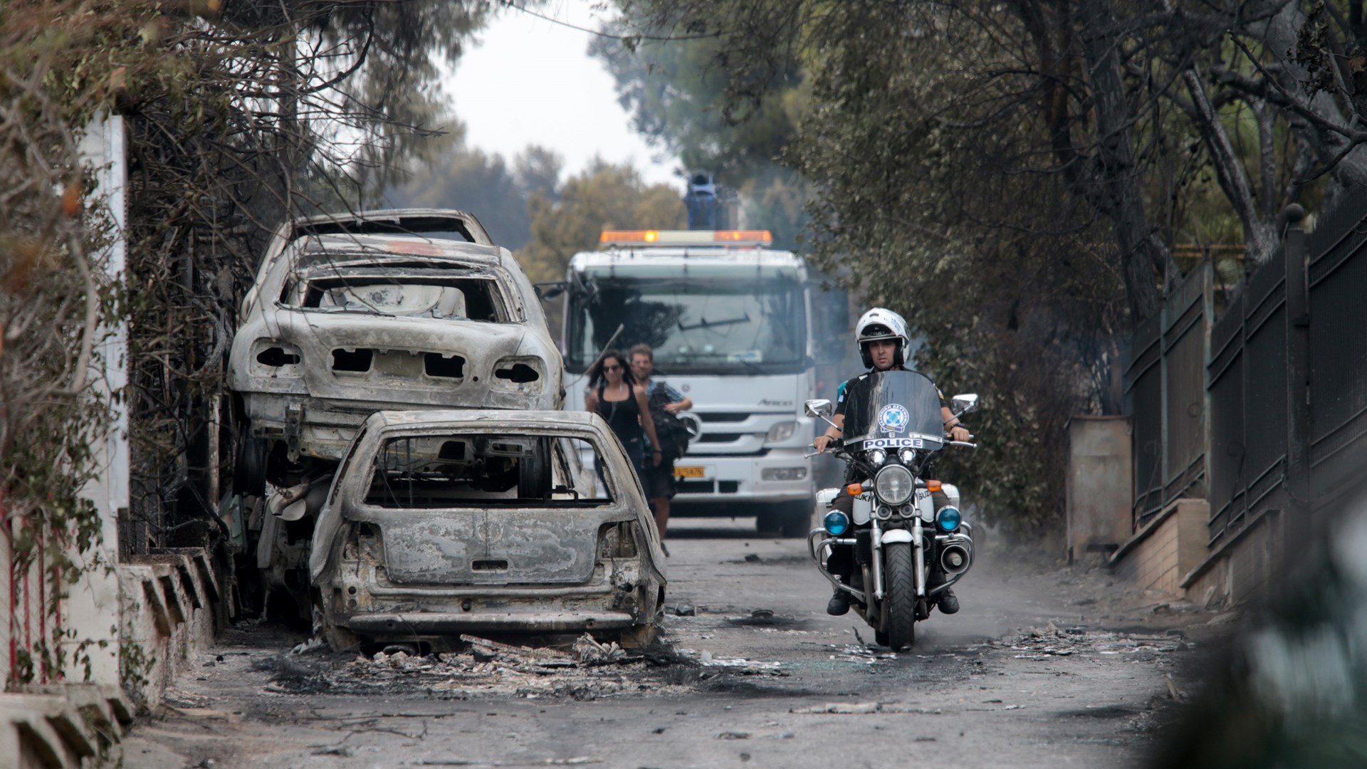 Στήριξη από τη Βουλή στα παιδιά που έχασαν τους γονείς τους στη φονική πυρκαγιά