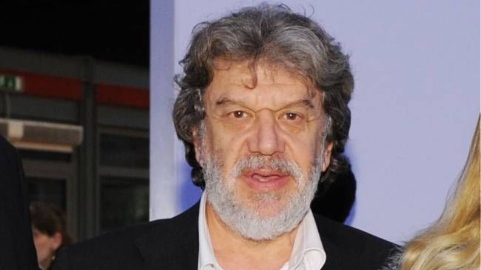 Το ξέσπασμα του Γιάννη Βούρου: Τουλάχιστον σήμερα σταματήστε να ανεβάζετε τις ηλιοκαμένες κ@@@@@@ σας