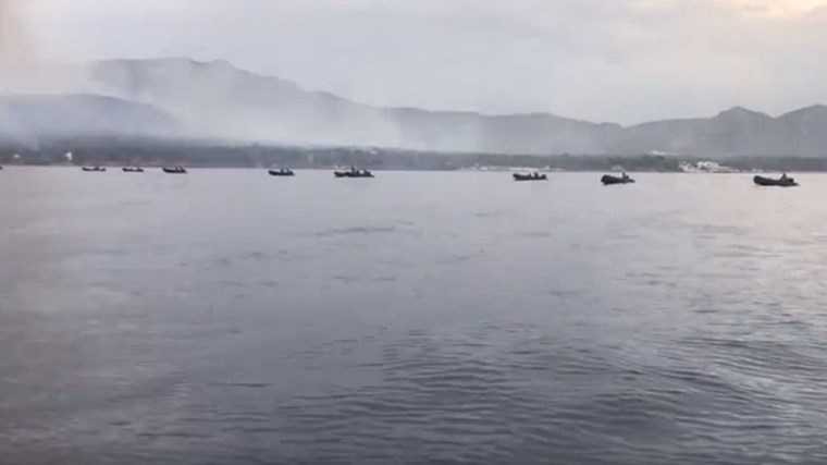 Καρέ καρέ η επιχείρηση διάσωσης πυρόπληκτων από τις Ένοπλες Δυνάμεις – ΒΙΝΤΕΟ