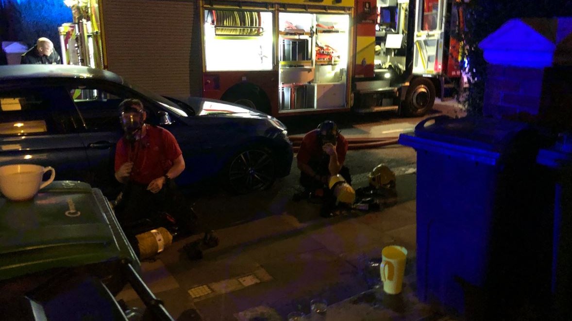 Λονδίνο – Μεγάλη φωτιά ξέσπασε σε πολυκατοικία – ΤΩΡΑ