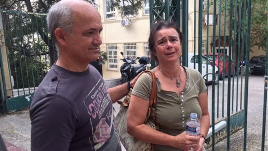 Έχασε τη μητέρα της στη φονική πυρκαγιά – Σώθηκε η 13χρονη ανιψιά της – Κολυμπούσε για 4,5 ώρες – ΒΙΝΤΕΟ