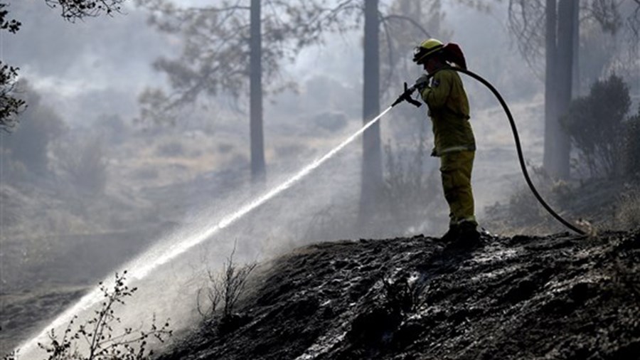 Ένας νεκρός από τις δασικές πυρκαγιές που μαίνονται στην Καλιφόρνια