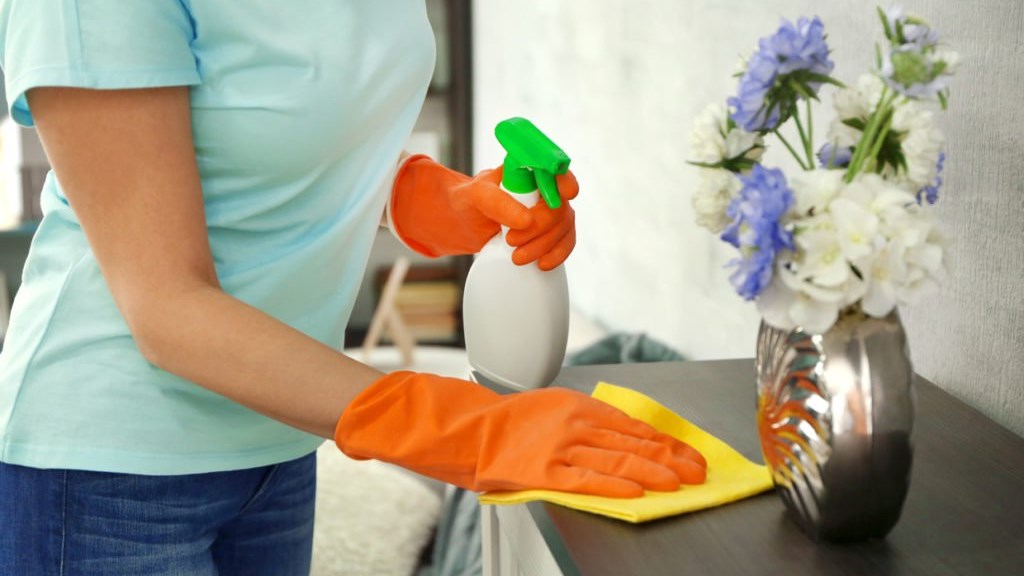 6 πράγματα που μπορείτε να κάνετε για να αποφύγετε το ξεσκόνισμα