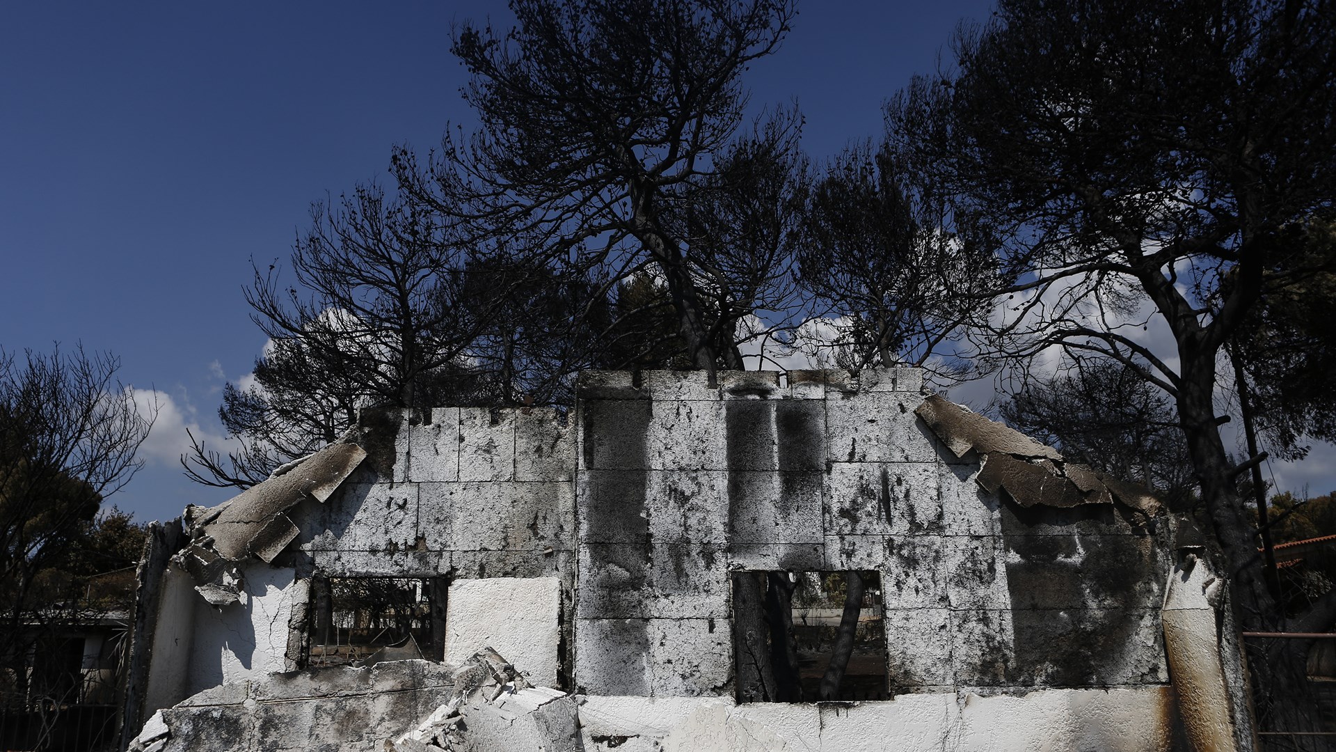 “Κόκκινο” 1 στα 3 σπίτια που ελέγχθηκαν στις πληγείσες περιοχές