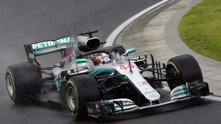 Ο Χάμιλτον πήρε την pole position υπό βροχή