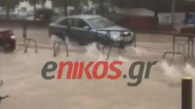 Πλημμύρισε η Λεωφόρος Γαλατσίου – ΒΙΝΤΕΟ αναγνώστη – ΤΩΡΑ